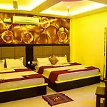 Hotel Vel Residency