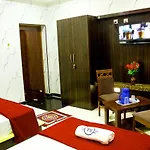 Hotel Vel Residency