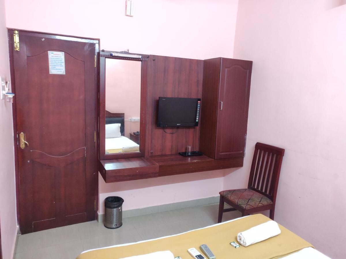Harish Hotel 2*