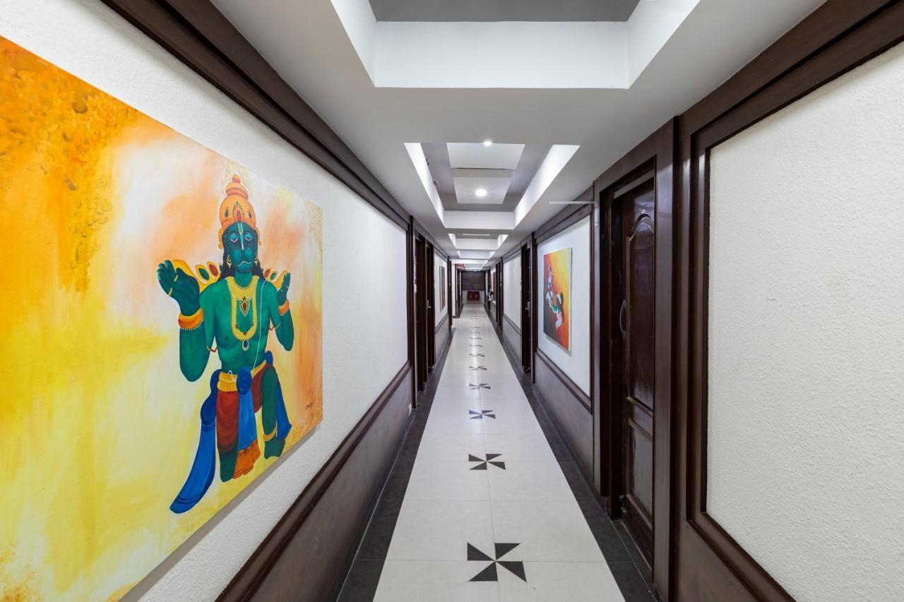 Hotel Justa Sarang 4*