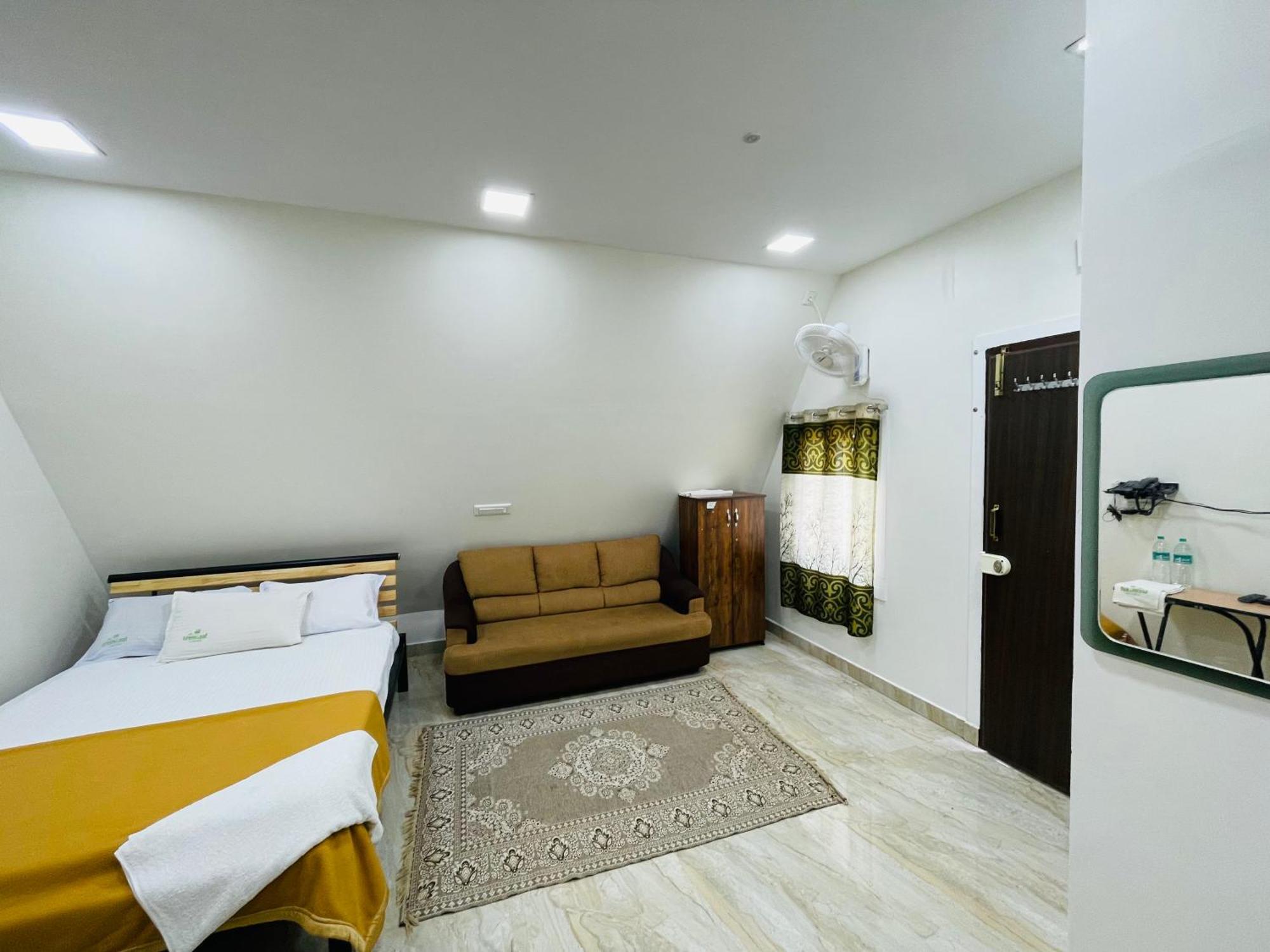 Greenleaf And Restaurant Resort Rameshwaram