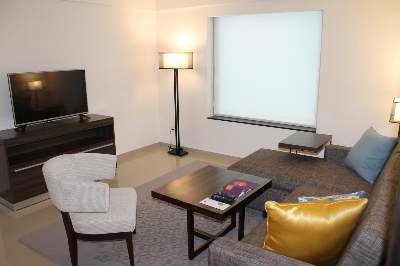 The Residency Towers, 5*
