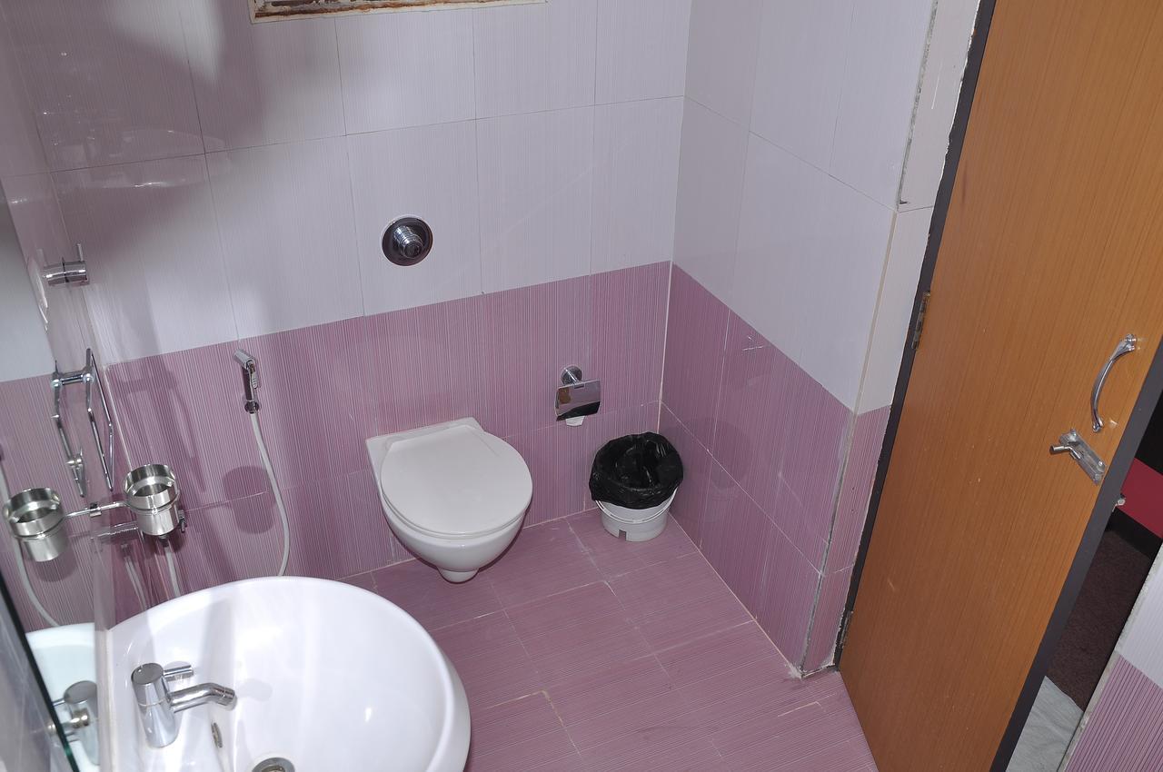 Hotel Justa Sarang