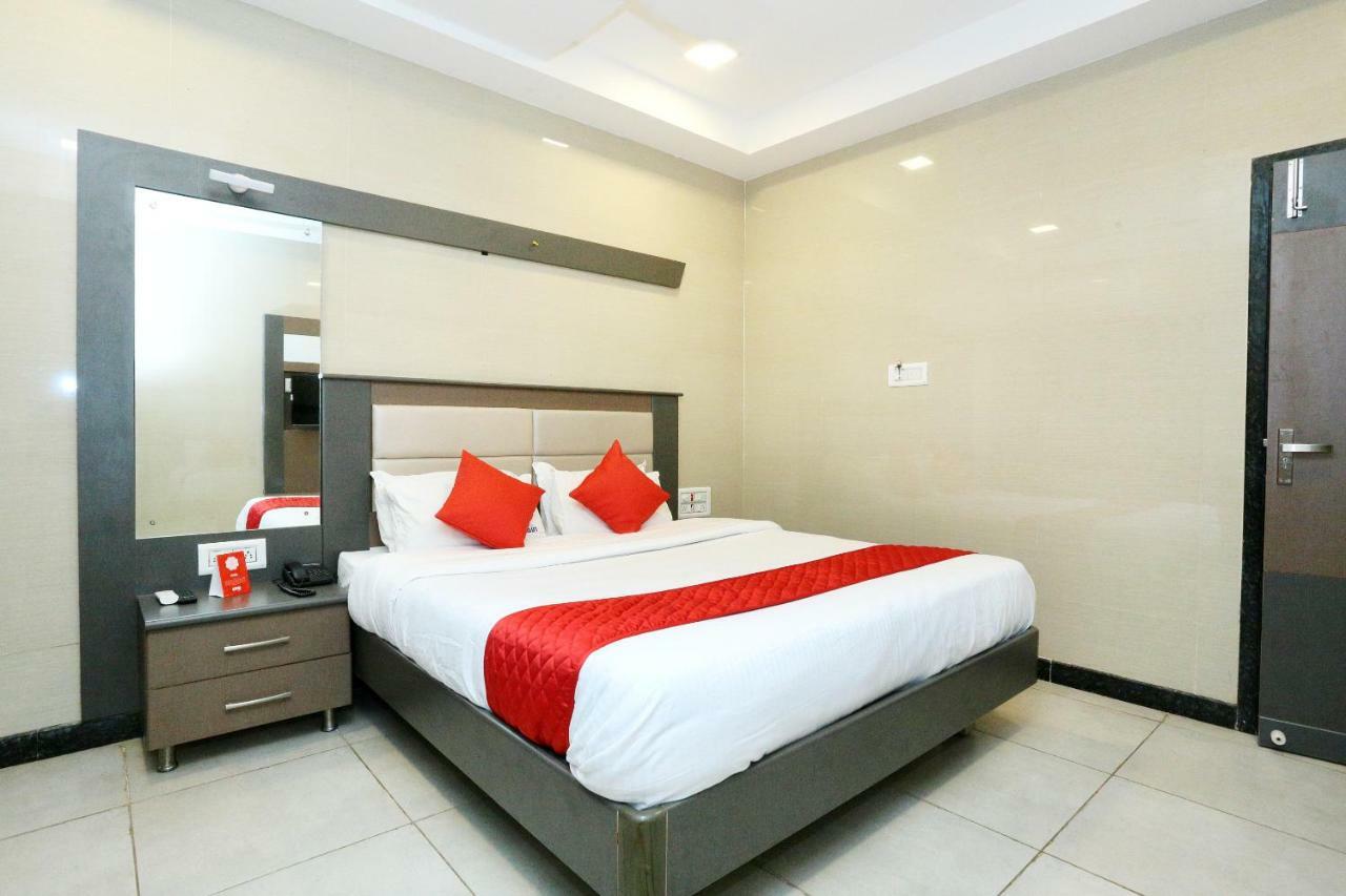 Oyo 18808 Rsn International Hotel 3*