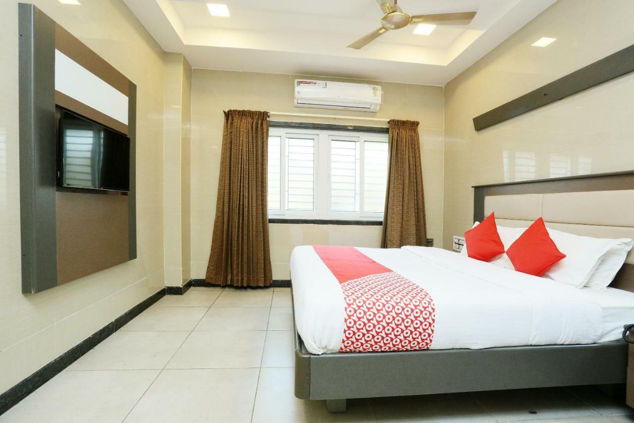 Oyo 18808 Rsn International Hotel 3*