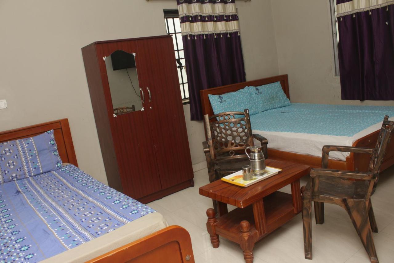 Selvamurugan Residency 2*