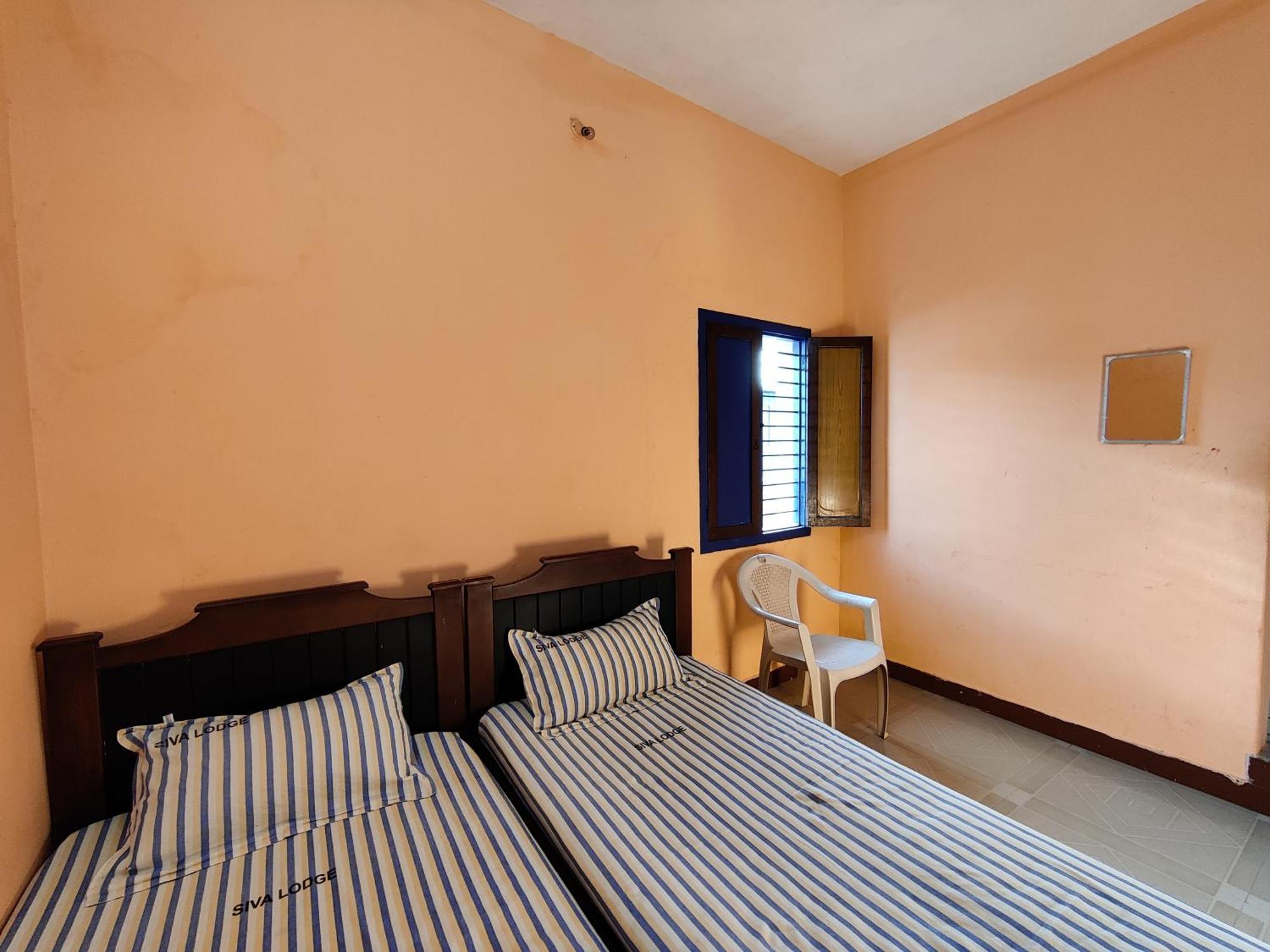 Lodge Siva Rameshwaram