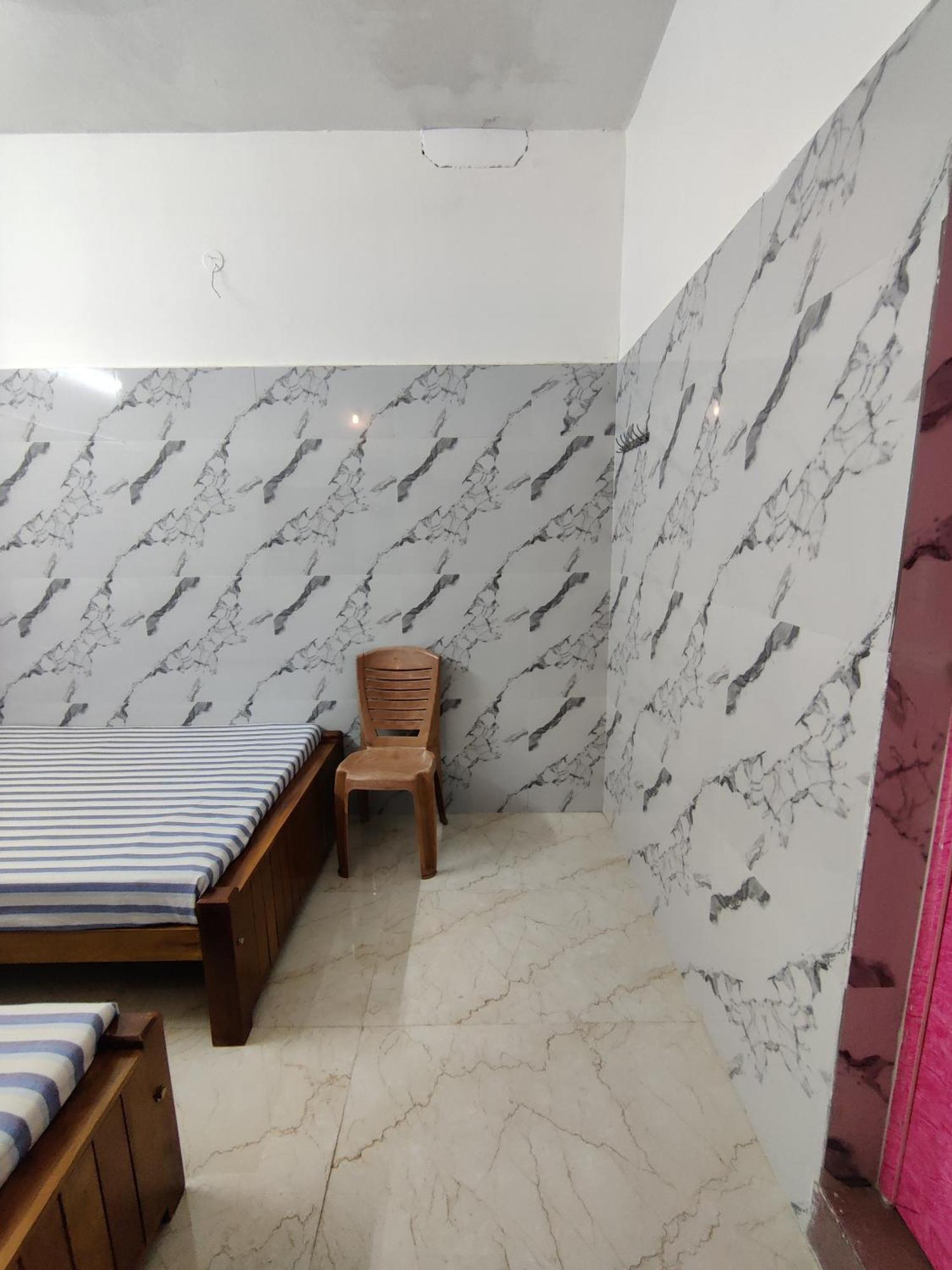 Lodge Siva Rameshwaram