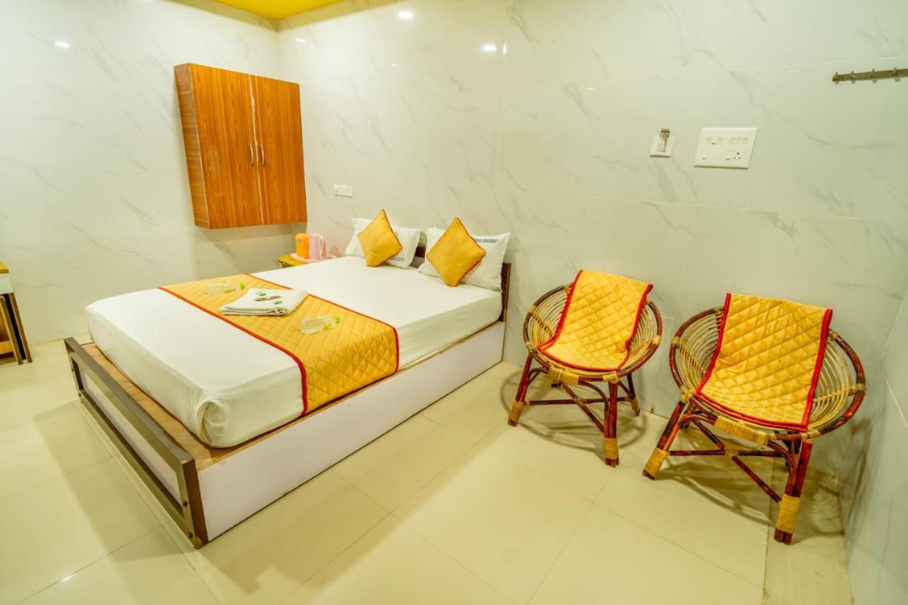 Sri Vinayaga Residency *