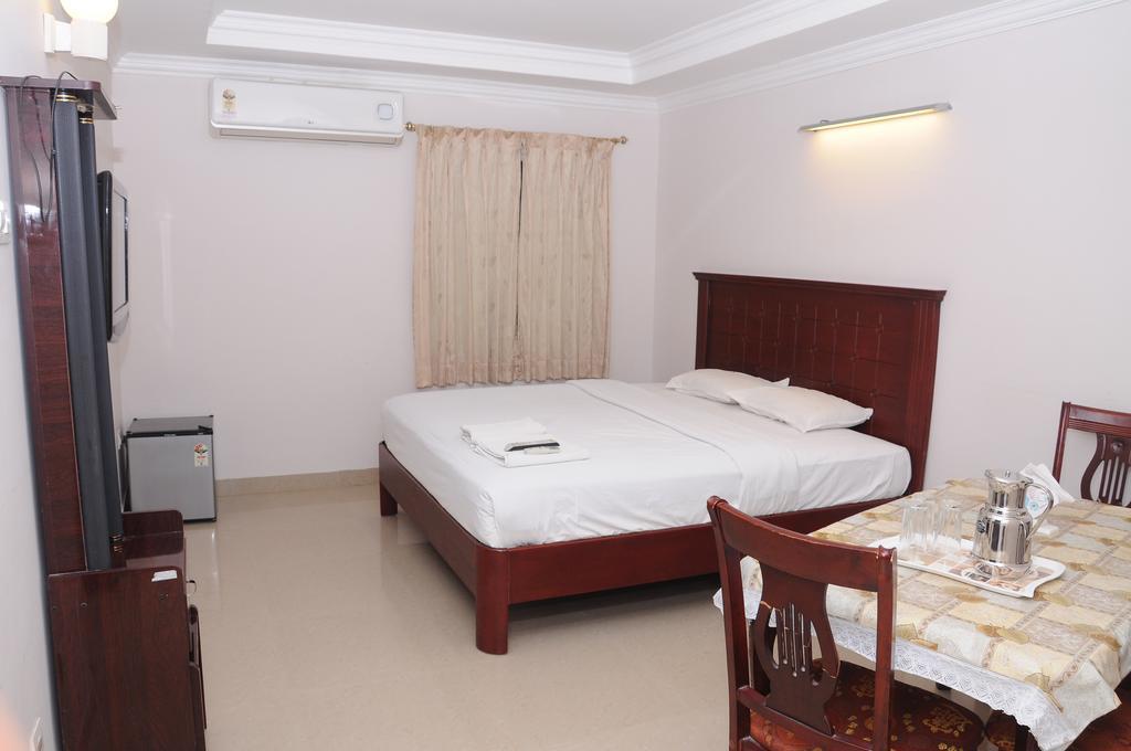 Queen Palace Hotel 3*