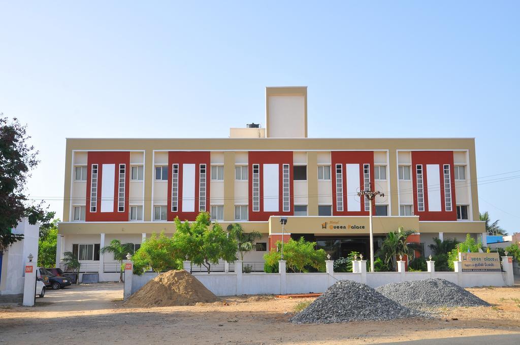 Hotel Queen Palace 3*